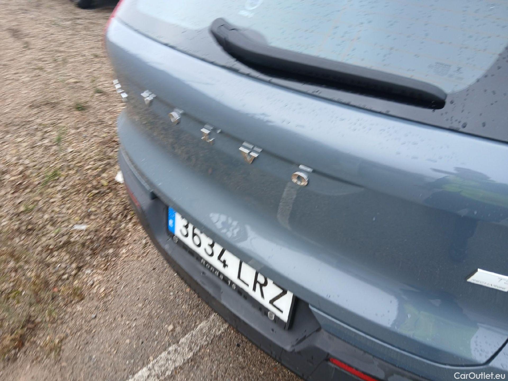  Volvo  XC 40 VOLVO XC40 / 2017 / 5P / todoterreno 1.5 T5 Twin Recharge R-Design Auto #19