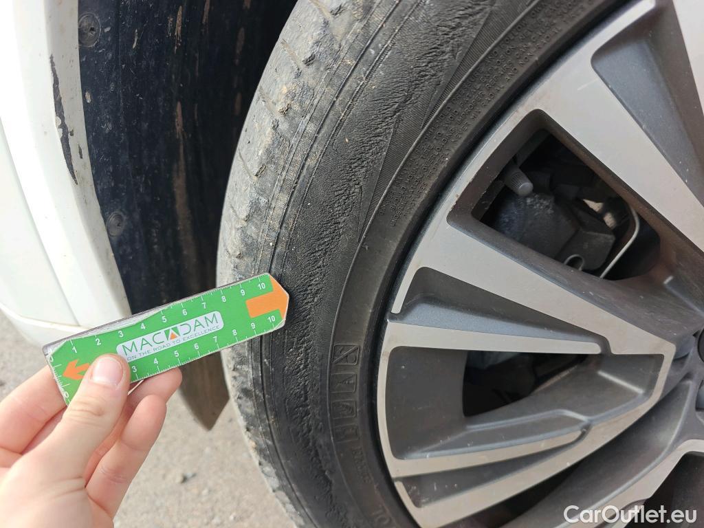  Volvo  XC90 VOLVO  / 2019 / 5P / todoterreno 2.0 T8 AWD Business Plus Auto #8