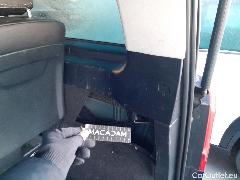  Mercedes  V-Klasse MERCEDES-BENZ Clase V / 2014 / 5P / monovolumen 300 d Avantgarde Largo #17