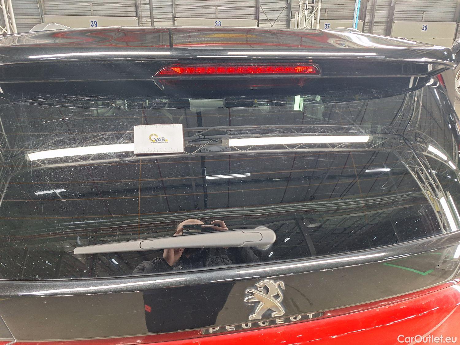  Peugeot  5008 Peugeot,  '16, Peugeot  1.5 BlueHDi 96kW S&S EAT8 GT Line 5d #37