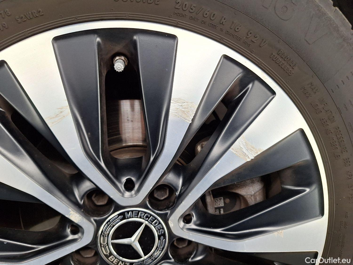  Mercedes  A-Klasse Mercedes, A-Class Berline '18, Mercedes-Benz  Limousine A 180 d DCT Busin #2