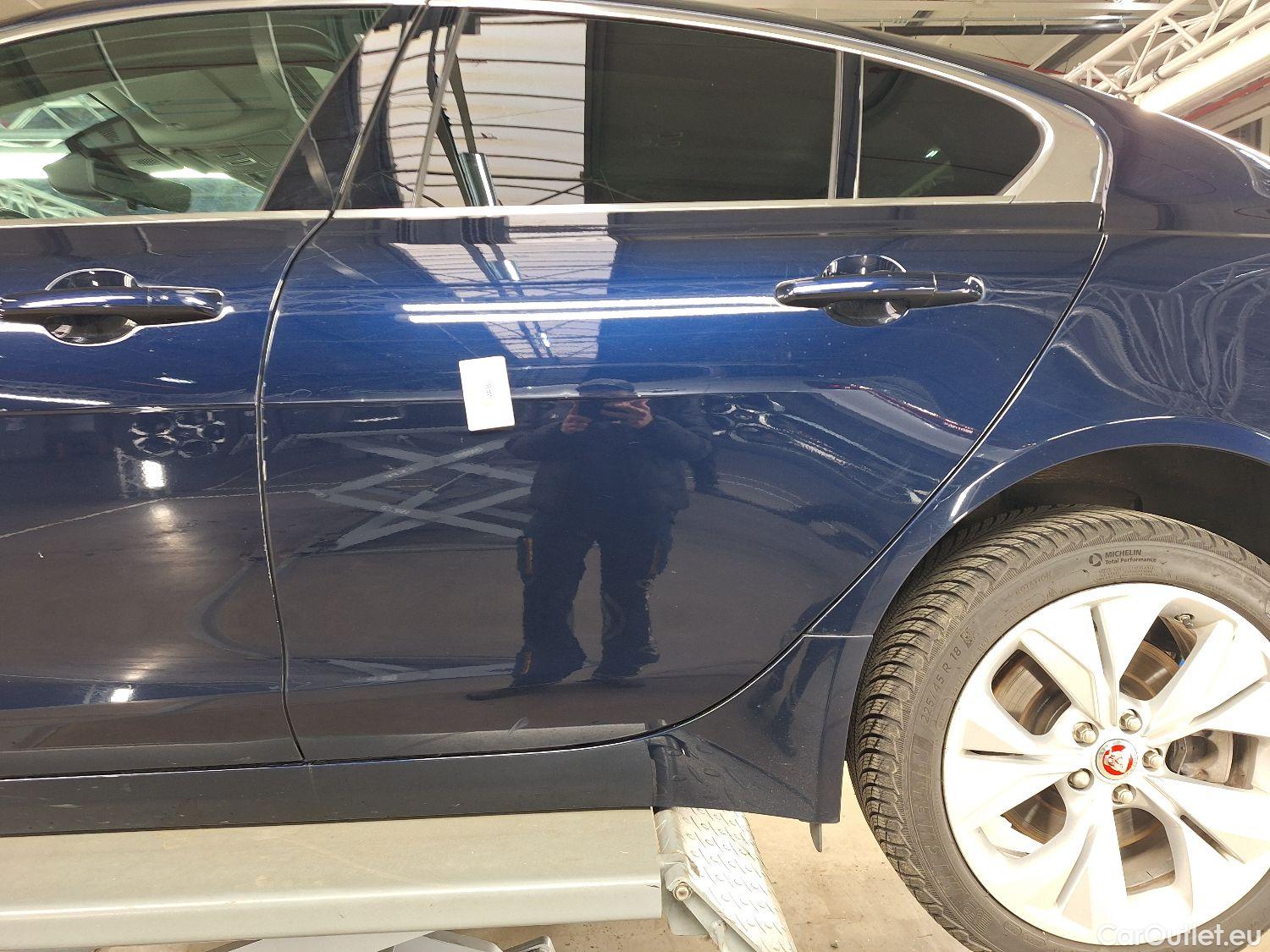  Jaguar  XE Jaguar,  FL'19, Jaguar  D180 Aut. S 4d #30