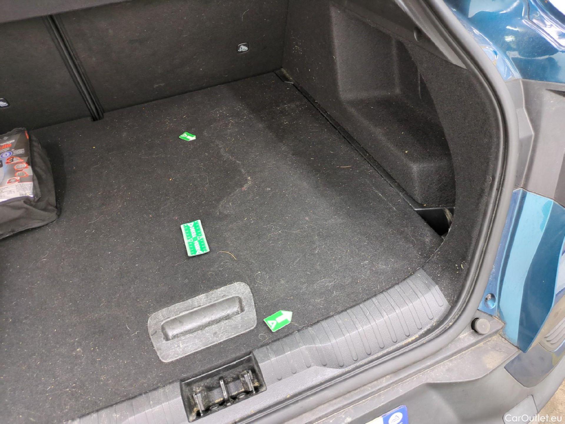  Renault  Arkana RENAULT  / 2021 / 5P / SUV Business TCe 140 EDC #10