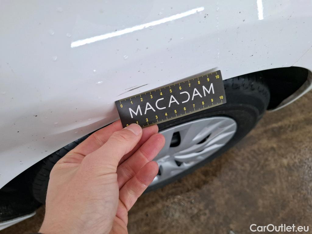  Toyota  Yaris TOYOTA  Hybride / 2019 / 5P / Berline Hybride 116h France Business Stage Acad #44