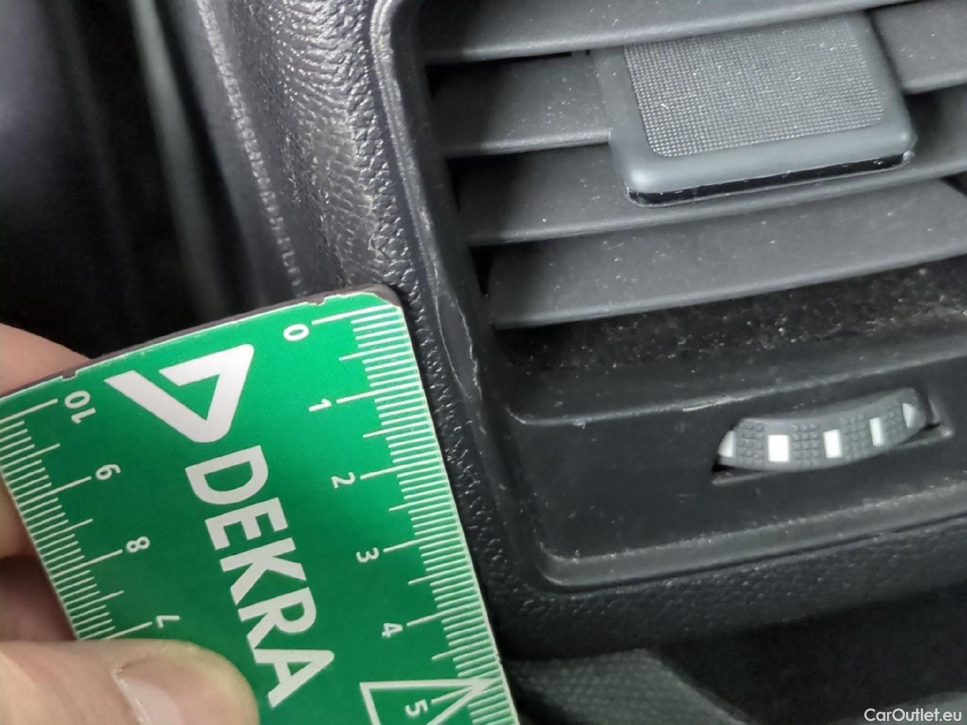  Peugeot  3008  Allure Business 1.5 HDi 130CV BVA8 E6d #9