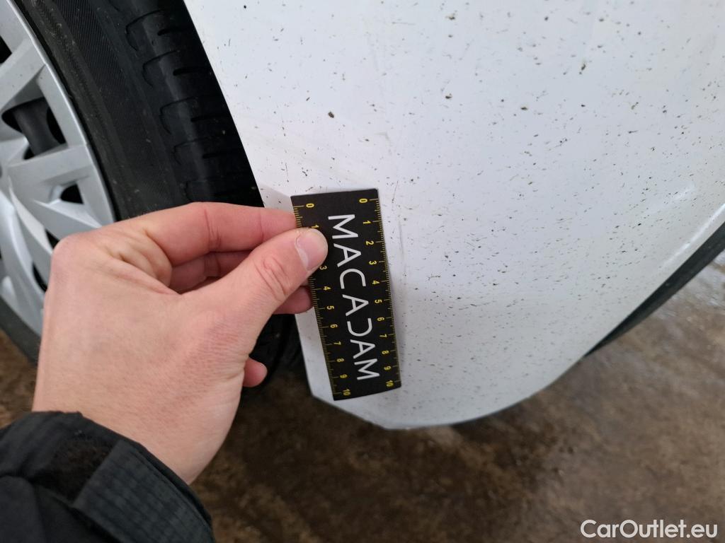  Toyota  Yaris TOYOTA  Hybride / 2019 / 5P / Berline Hybride 116h France Business Stage Acad #17