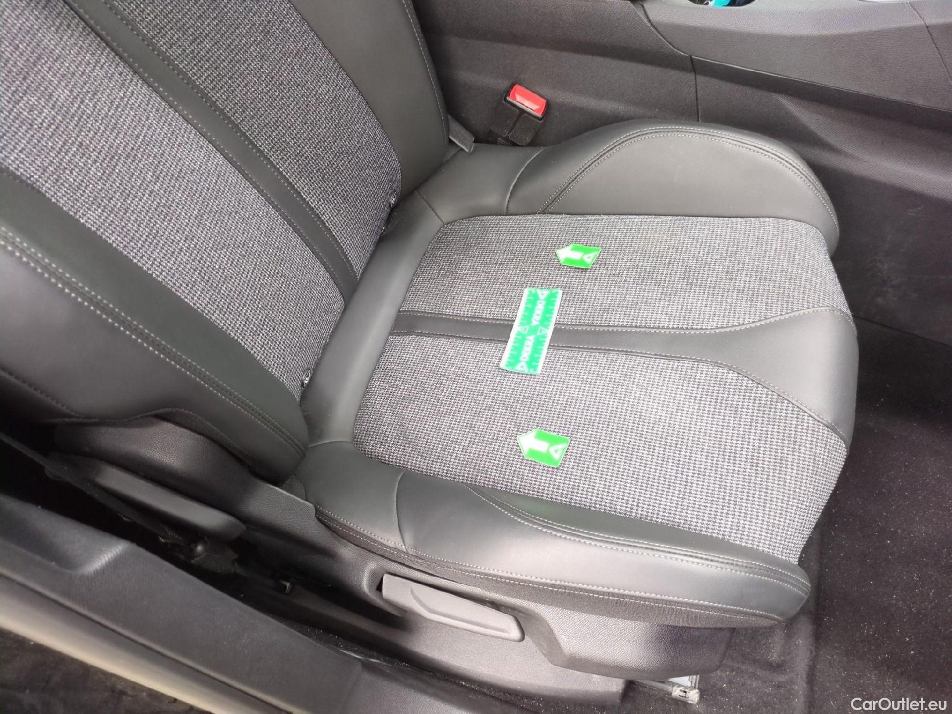  Peugeot  3008  Allure Business 1.5 HDi 130CV BVA8 E6d #2