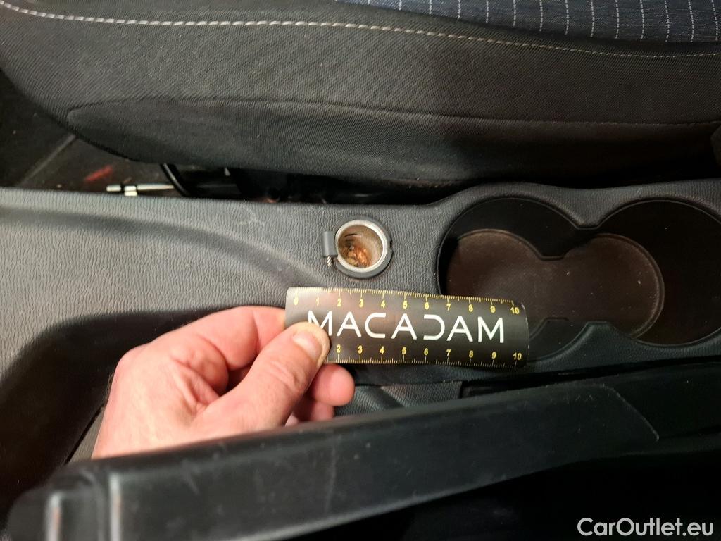  Peugeot  208  Premium 1.5 HDi 100CV BVM6 E6d #31