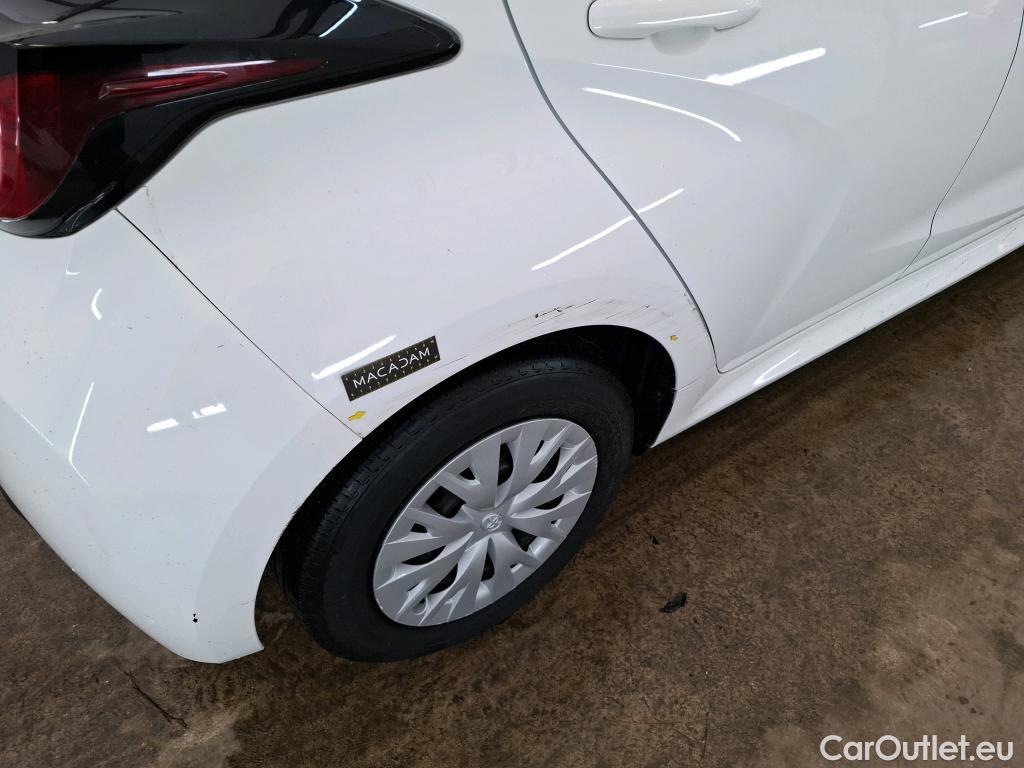  Toyota  Yaris TOYOTA  Hybride / 2019 / 5P / Berline Hybride 116h France Business Stage Acad #1