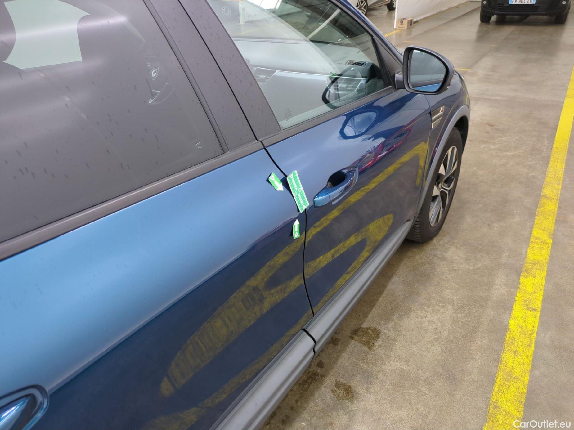  Renault  Arkana RENAULT  / 2021 / 5P / SUV Business TCe 140 EDC #28