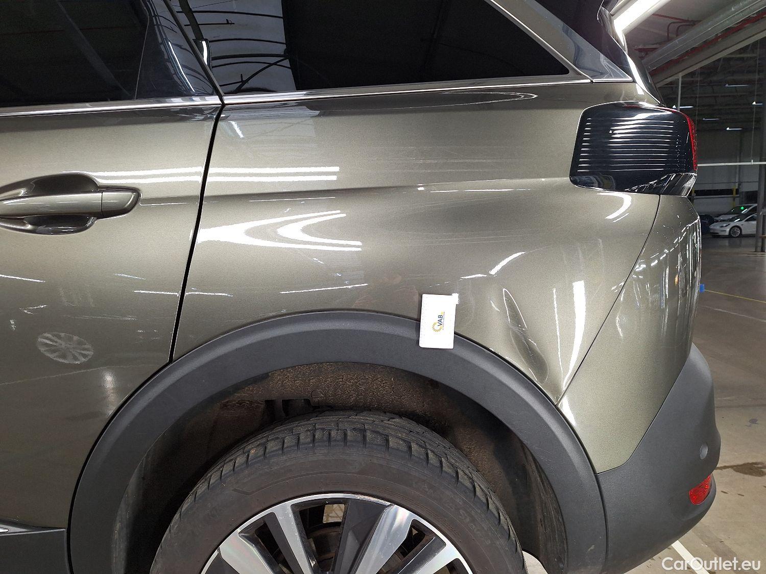  Peugeot  5008 Peugeot,  '16, Peugeot  1.5 BlueHDi 96kW S&S EAT8 GT Line 5d 7pl #28