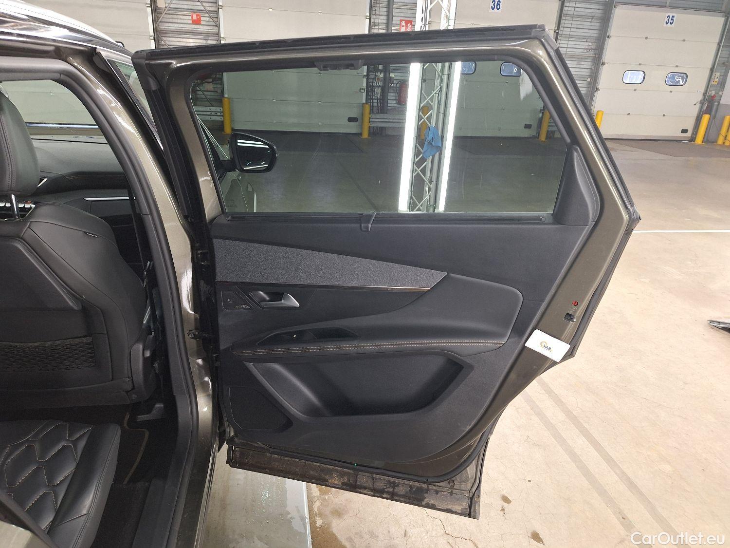  Peugeot  5008 Peugeot,  '16, Peugeot  1.5 BlueHDi 96kW S&S EAT8 GT Line 5d 7pl #34