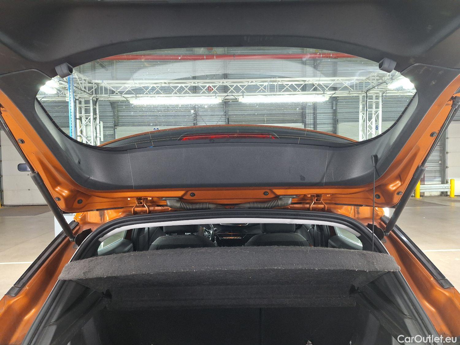  Peugeot  2008 Peugeot,  '19, Peugeot  1.5 BlueHDi 75kW S&S Active 5d #71