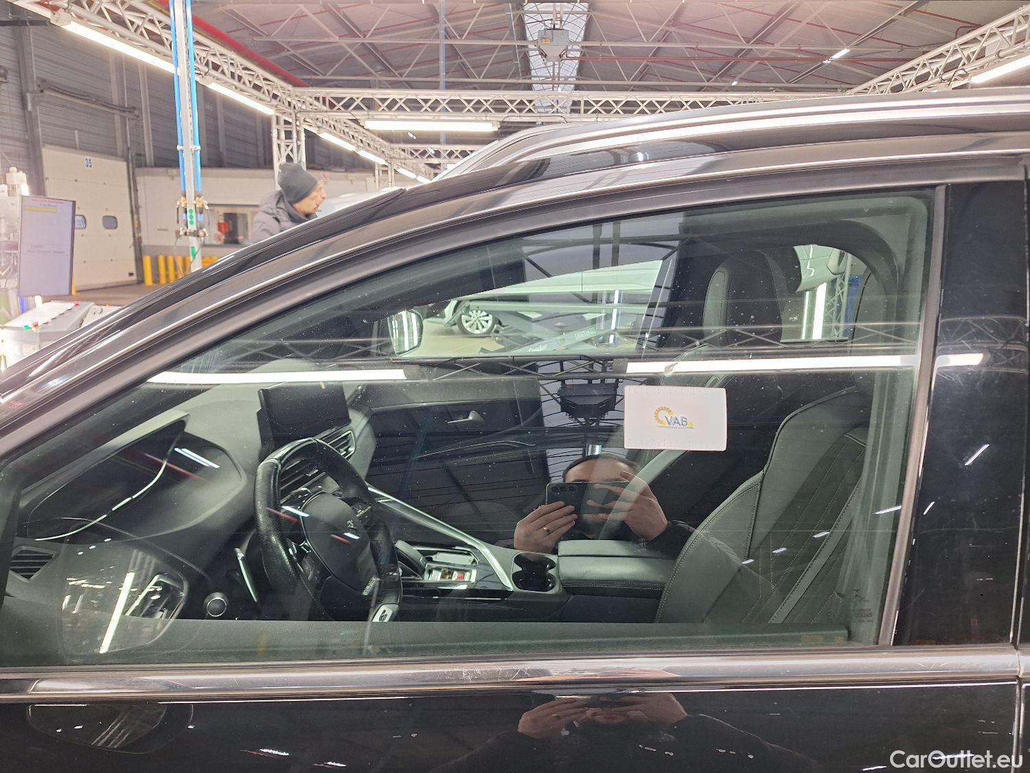  Peugeot  5008 Peugeot,  FL'20, Peugeot  1.5 BlueHDi 96kW S&S EAT8 GT 5d #59