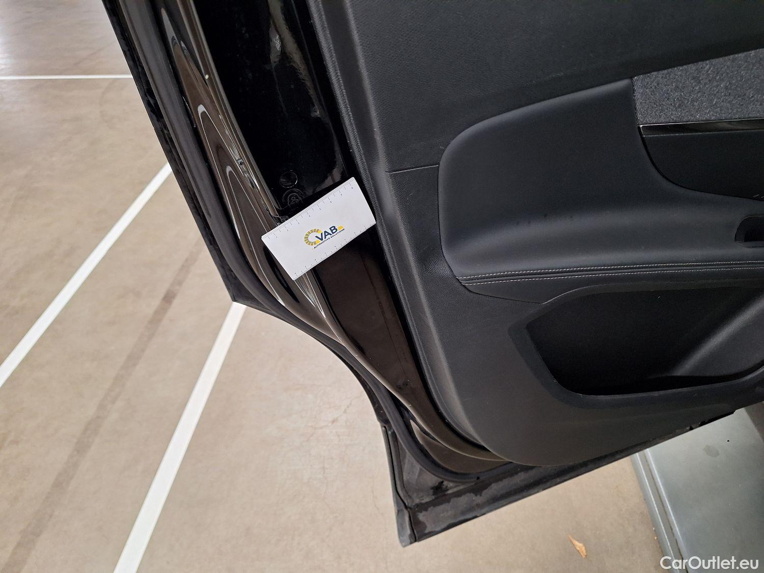  Peugeot  5008 Peugeot,  '16, Peugeot  1.5 BlueHDi 96kW S&S EAT8 Allure 5d #51