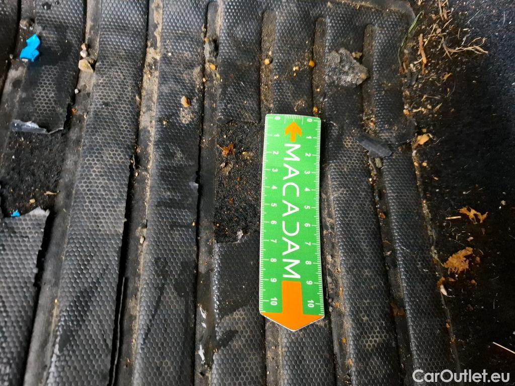  Peugeot  208  Allure Business 1.2 PureTech 100CV BVM6 E6d #9