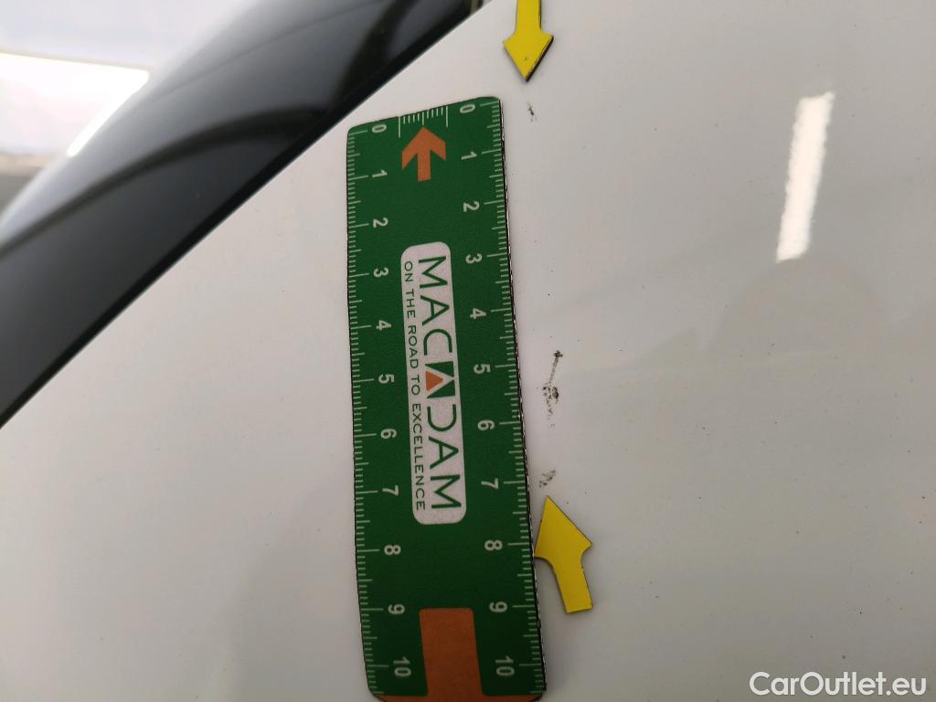  Citroen  C3  Shine 1.2 PureTech 110CV BVA6 6E #11