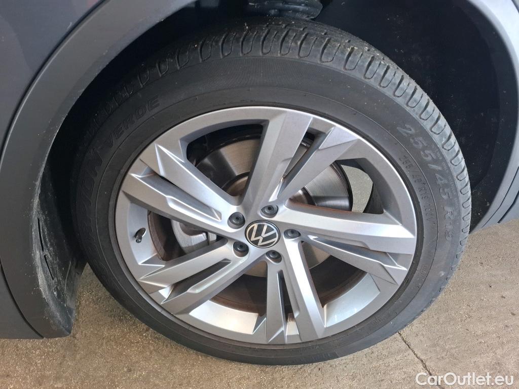  Volkswagen  Tiguan VOLKSWAGEN  / 2020 / 5P / SUV 1.4 eHybrid 245 DSG6 R-Line Exclusive #2