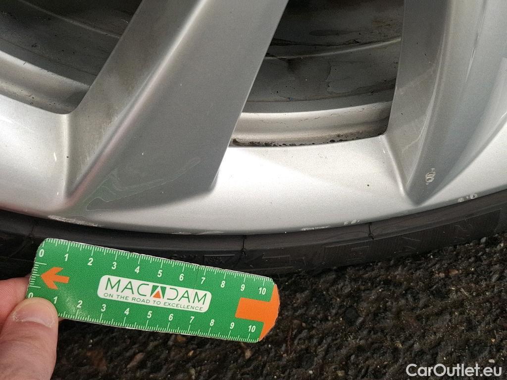  Tesla  Model 3 TESLA  / 2018 / 4P / Berline Long Range Dual Motor AWD #18