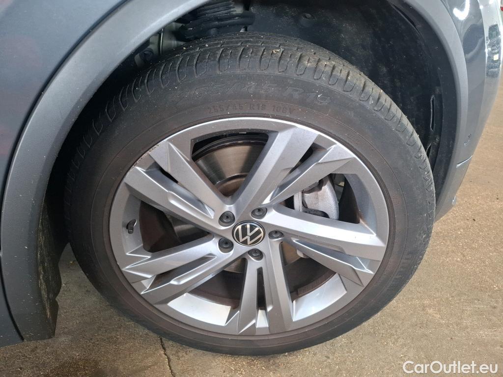  Volkswagen  Tiguan VOLKSWAGEN  / 2020 / 5P / SUV 1.4 eHybrid 245 DSG6 R-Line Exclusive #4