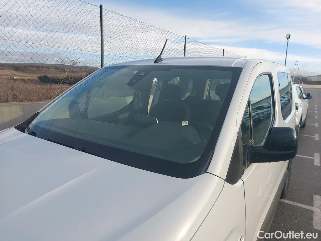  Peugeot  RIFTER PEUGEOT  / 2018 / 5P / monovolumen compacto Active Pack Standard BlueHDi 73kW #33