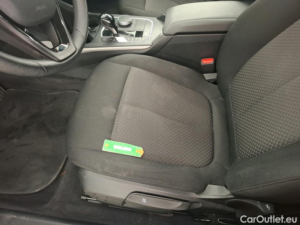  Bmw  Serie 1 BMW Série 1 / 2019 / 5P / Berline 116i DKG7 Business Design #24