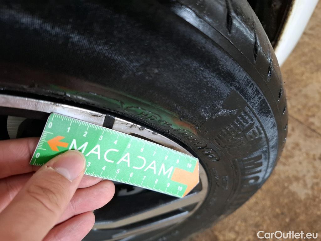  Peugeot  208  Allure Business 1.2 PureTech 100CV BVM6 E6d #7