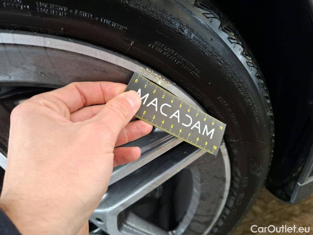  Mercedes  A-Klasse MERCEDES-BENZ Classe A Compact / 2018 / 5P / Berline A 180 AMG Line 7G-DCT #13