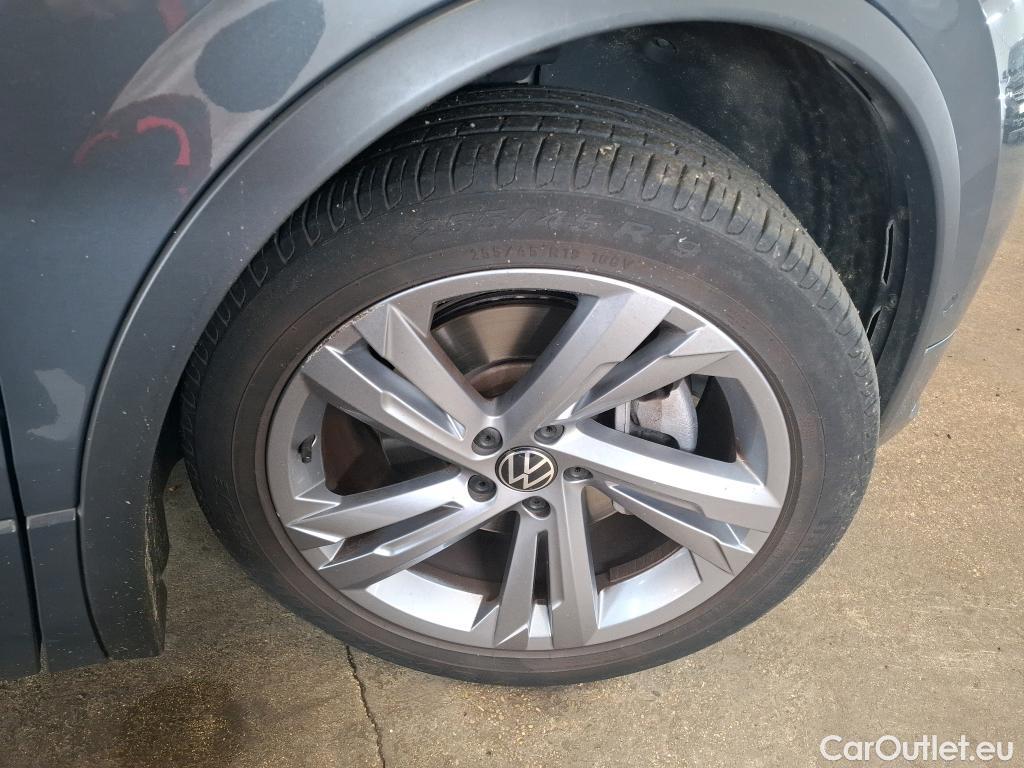  Volkswagen  Tiguan VOLKSWAGEN  / 2020 / 5P / SUV 1.4 eHybrid 245 DSG6 R-Line Exclusive #19