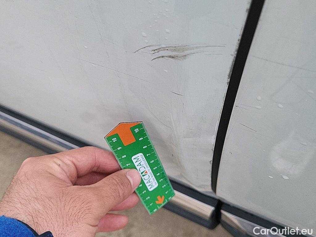  Peugeot  5008 PEUGEOT  / 2017 / 5P / todoterreno Allure BlueHDi 96kW (130CV) S&S EAT8 (CX) #2