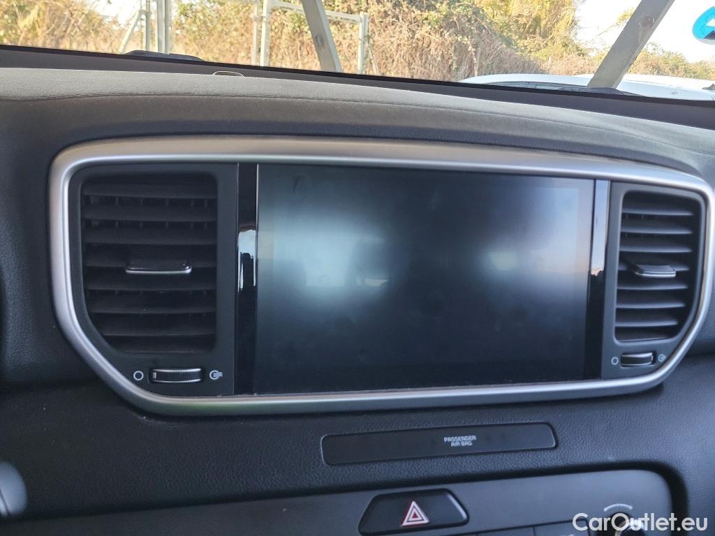  KIA  Sportage KIA  / 2018 / 5P / todoterreno 1.6 MHEV Concept 100kW (136CV) 4x2 #19