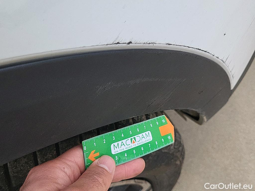  Peugeot  5008 PEUGEOT  / 2017 / 5P / todoterreno Allure BlueHDi 96kW (130CV) S&S EAT8 (CX) #35