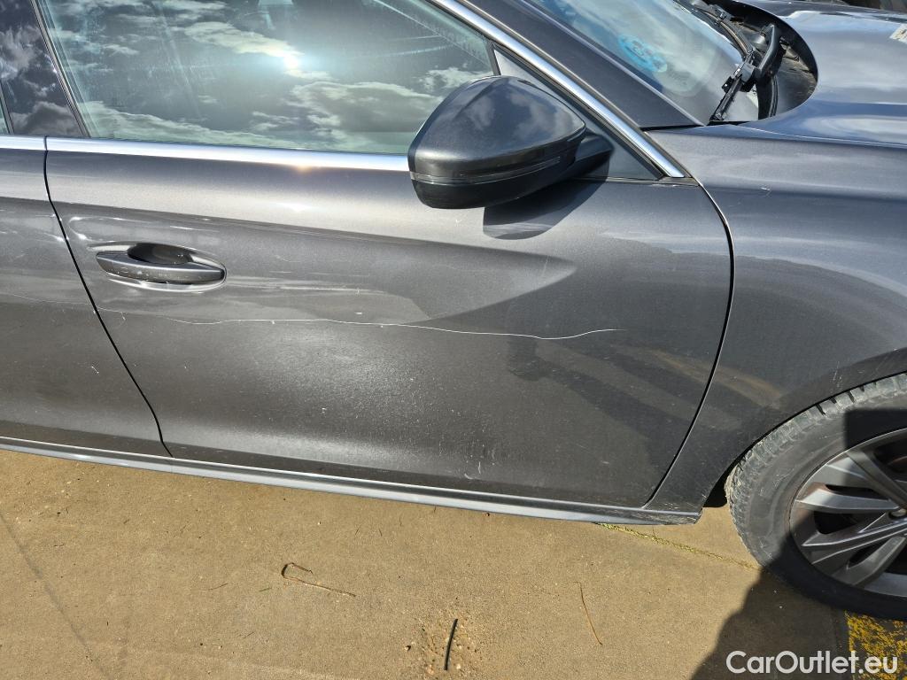  Peugeot  508 PEUGEOT  / 2018 / 5P / berlina con portón 5P Business Line BlueHDi 130 EAT8 (AC) #5