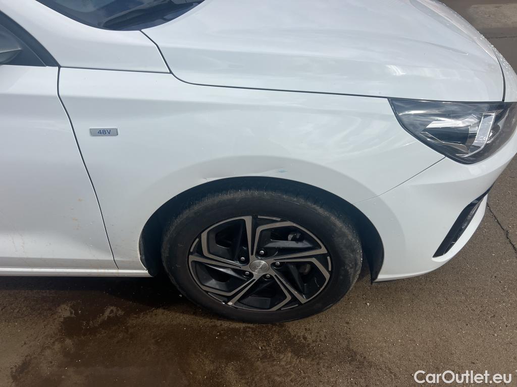  Hyundai  i30 HYUNDAI  / 2020 / 5P / berlina con portón 1.6 CRDI 100kW(136CV) 48V Klass Fastback #5