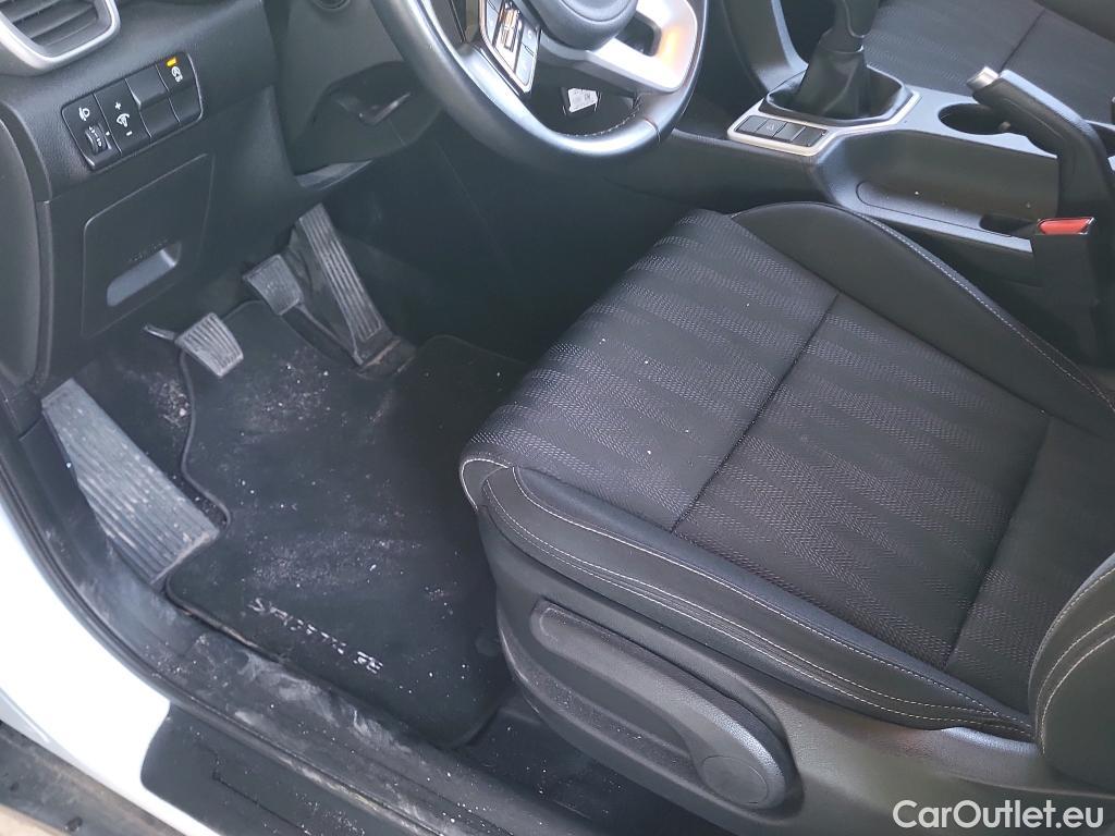  KIA  Sportage KIA  / 2018 / 5P / todoterreno 1.6 MHEV Concept 100kW (136CV) 4x2 #16