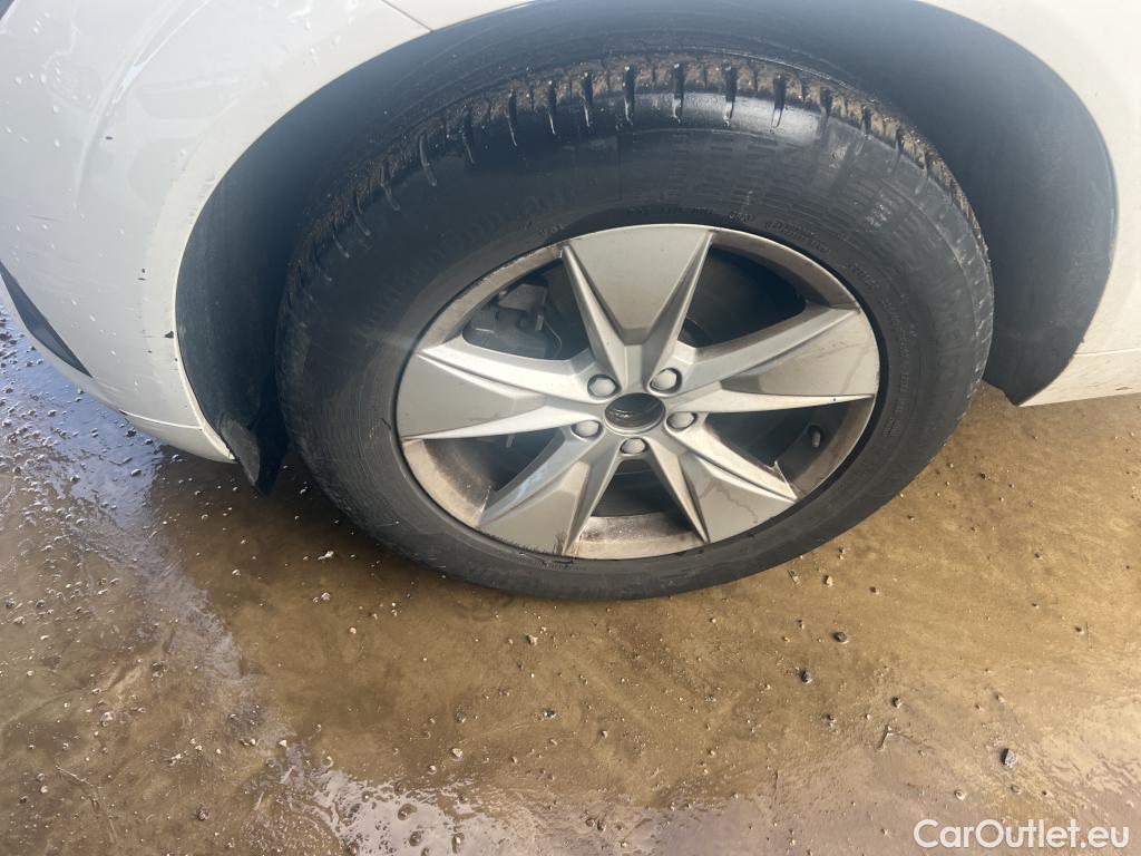  Volvo  XC60 VOLVO  / 2017 / 5P / todoterreno 2.0 B4 D Momentum Pro Auto #1