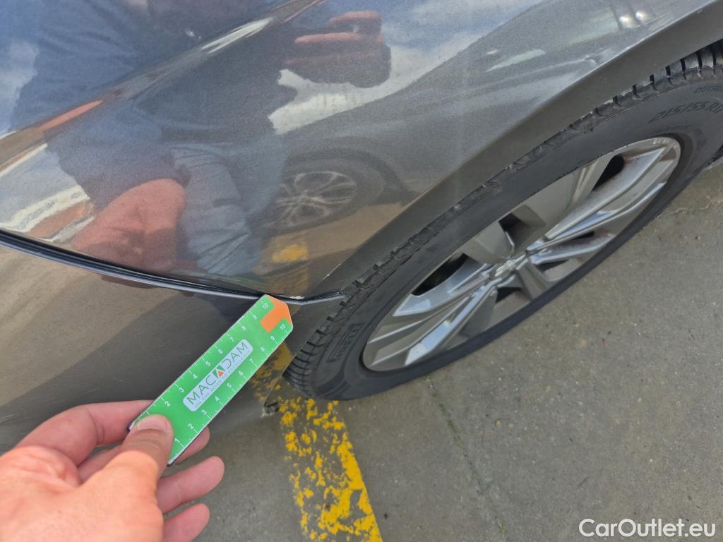  Peugeot  508 PEUGEOT  / 2018 / 5P / berlina con portón 5P Business Line BlueHDi 130 EAT8 (AC) #36