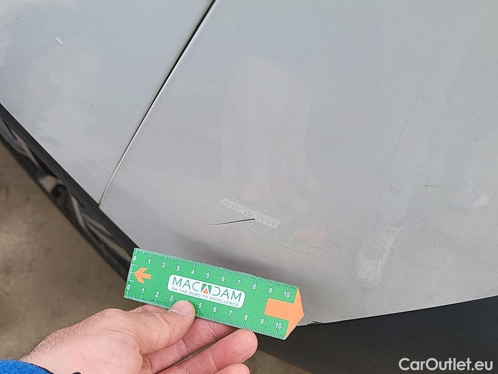  Peugeot  5008 PEUGEOT  / 2017 / 5P / todoterreno Allure BlueHDi 96kW (130CV) S&S EAT8 (CX) #28