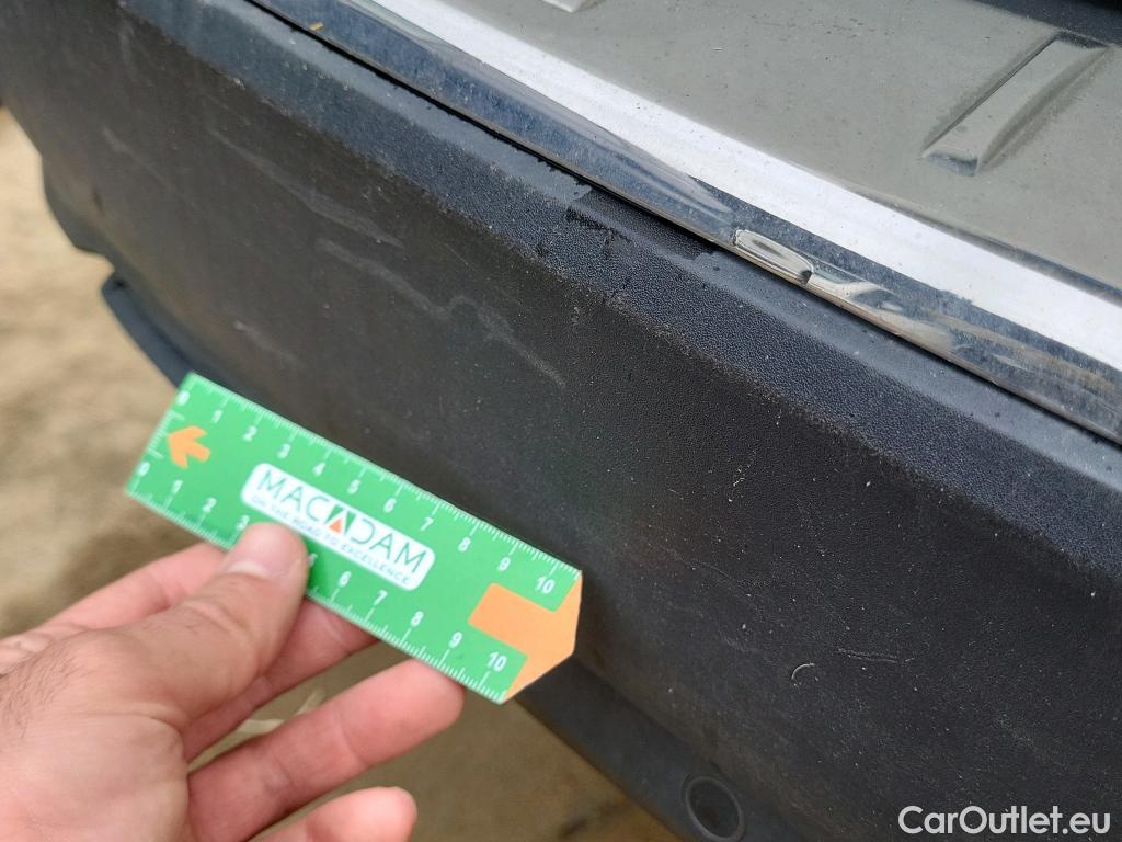  Peugeot  5008 PEUGEOT  / 2017 / 5P / todoterreno Allure BlueHDi 96kW (130CV) S&S EAT8 (CX) #31