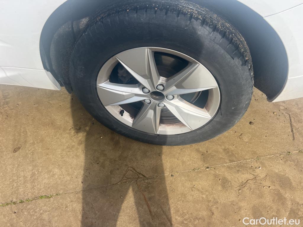  Volvo  XC60 VOLVO  / 2017 / 5P / todoterreno 2.0 B4 D Momentum Pro Auto #19