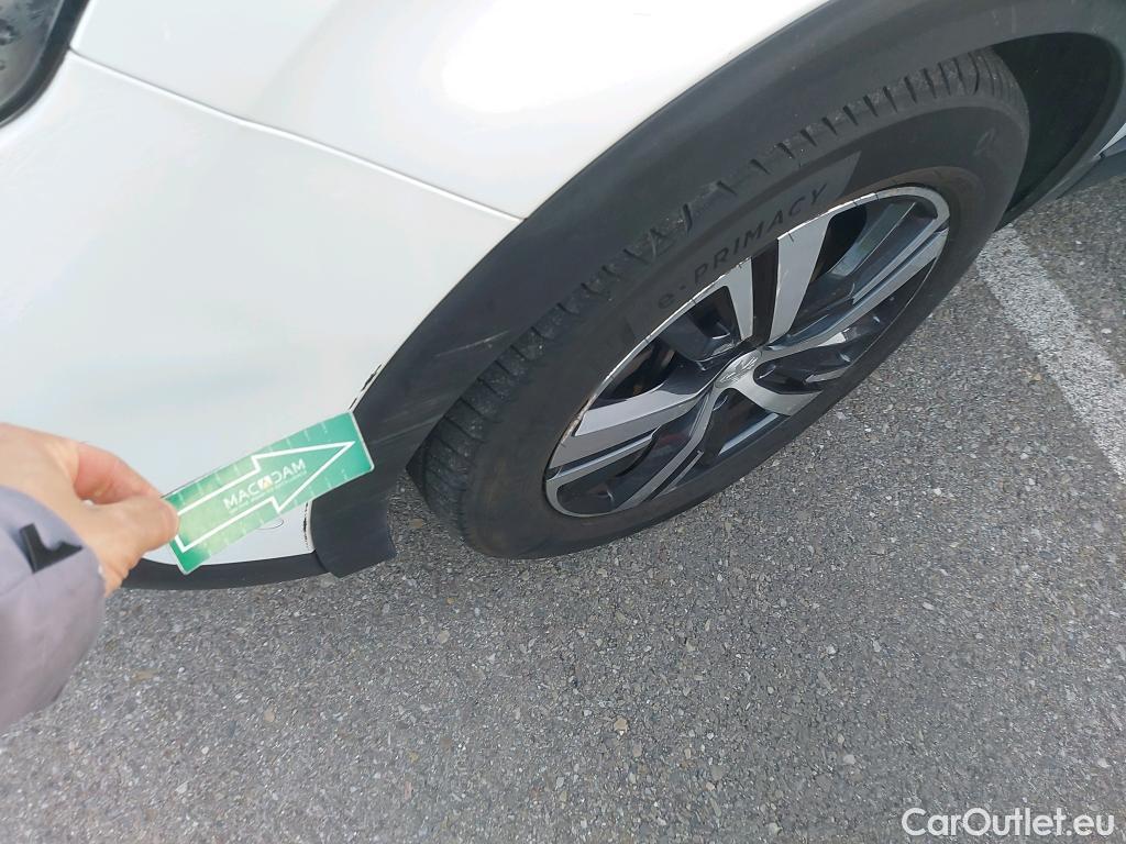  Peugeot  3008 PEUGEOT  Hybrid / 2016 / 5P / todoterreno 225 e-EAT8 GT Line #23