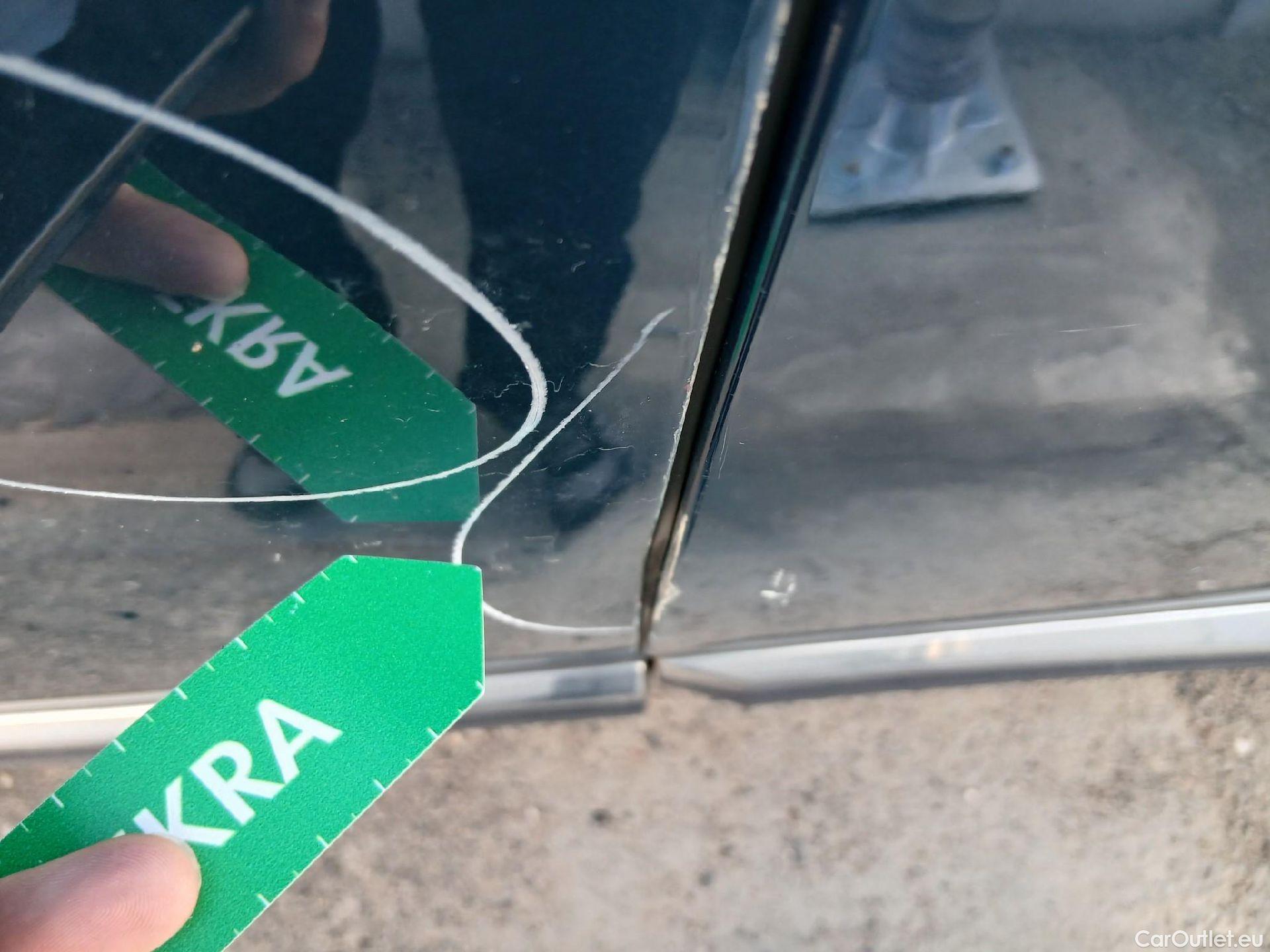  Peugeot  3008 PEUGEOT  / 2020 / 5P / todoterreno 1.5 BlueHDi 96kW (130CV) S&S Allure EAT8 #26