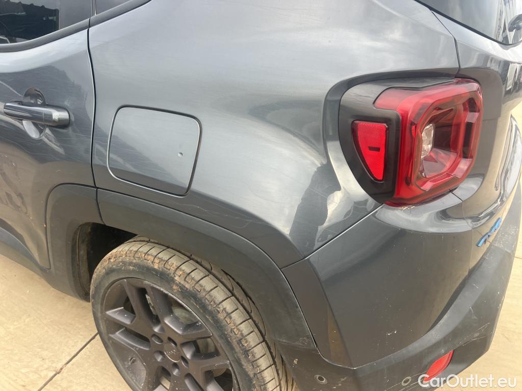  Jeep  Patriot JEEP Renegade / 2014 / 5P / todoterreno S 1.3 PHEV 177kW (240CV) AT AWD #36