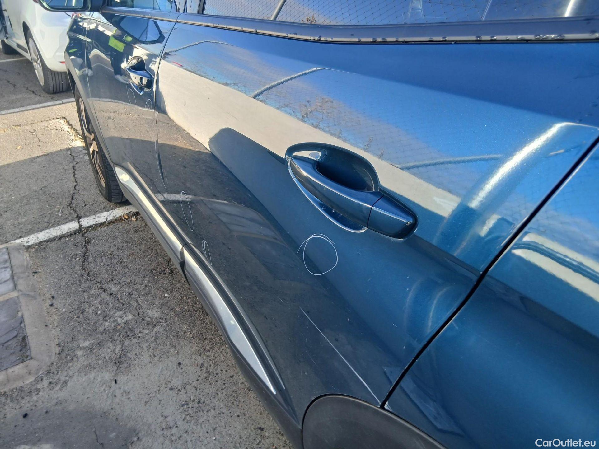  Peugeot  3008 PEUGEOT  / 2020 / 5P / todoterreno 1.5 BlueHDi 96kW (130CV) S&S Allure EAT8 #28