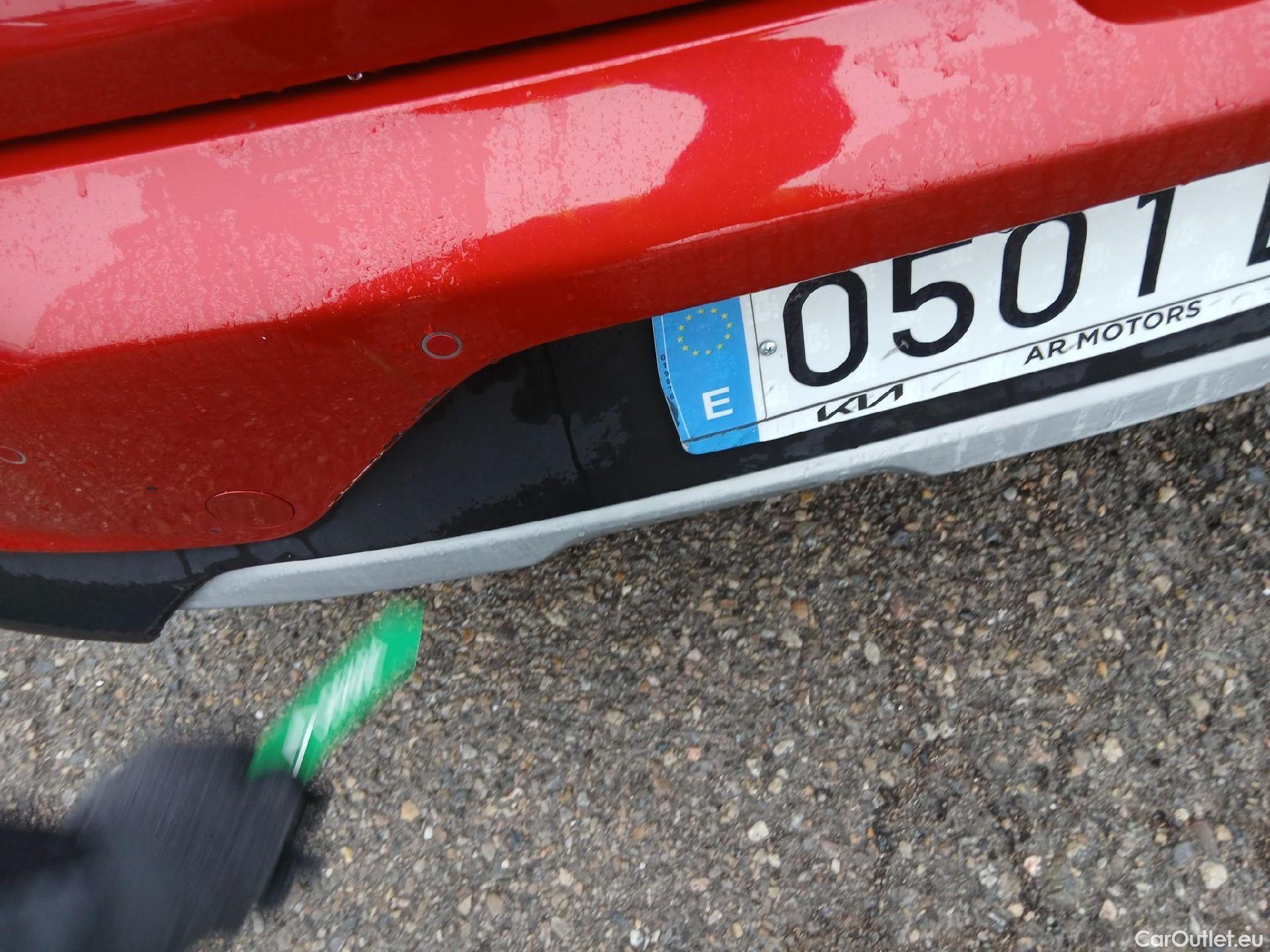  KIA  Niro KIA  / 2019 / 5P / crossover 1.6 GDi HEV 104kW (141CV) Drive #18