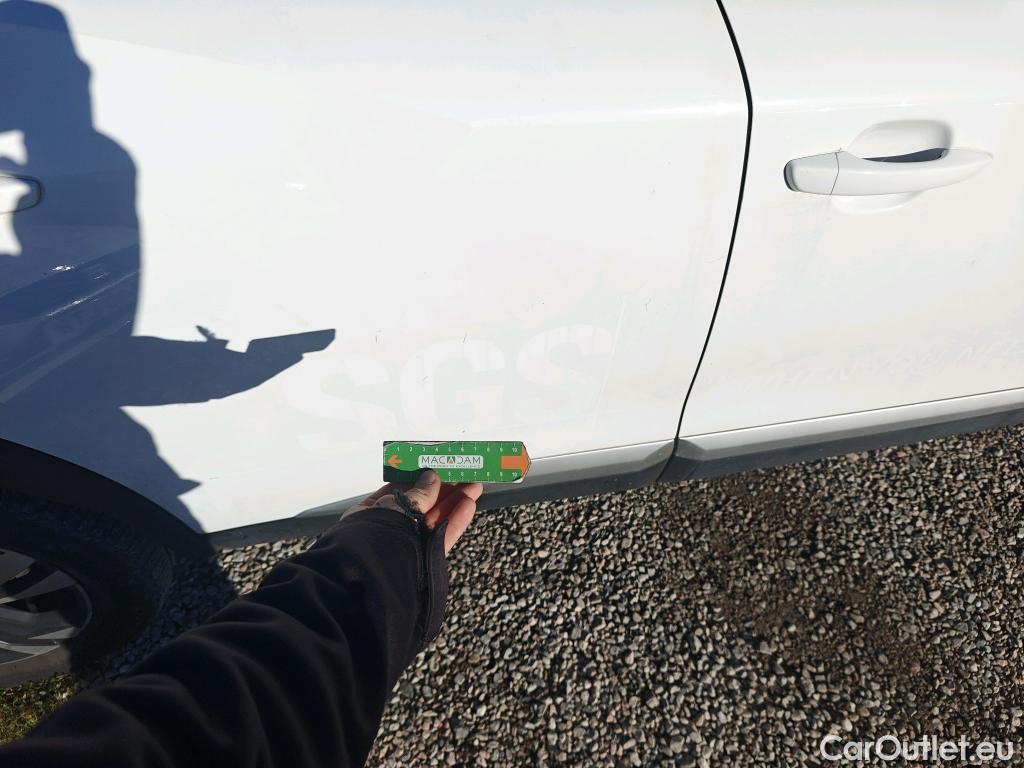  Peugeot  2008 PEUGEOT  / 2019 / 5P / todoterreno Allure BlueHDI 81kW (110CV) #5