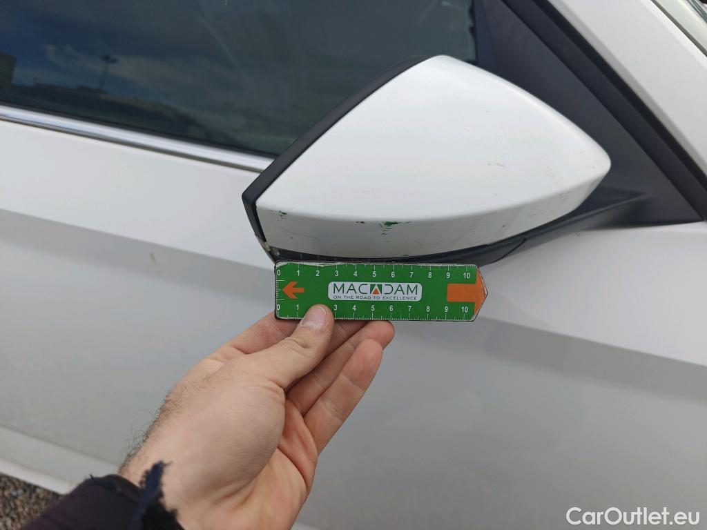  Skoda  KAMIQ SKODA  1.0 TSI 81kW (110CV) DSG Ambition #46