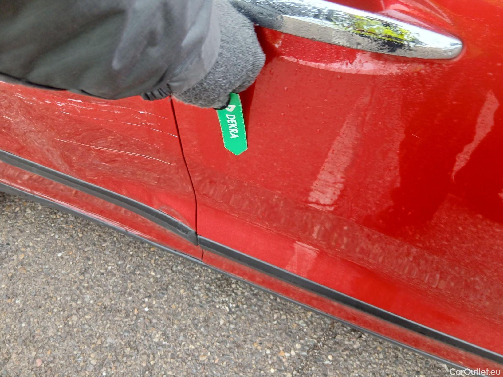  KIA  Niro KIA  / 2019 / 5P / crossover 1.6 GDi HEV 104kW (141CV) Drive #29