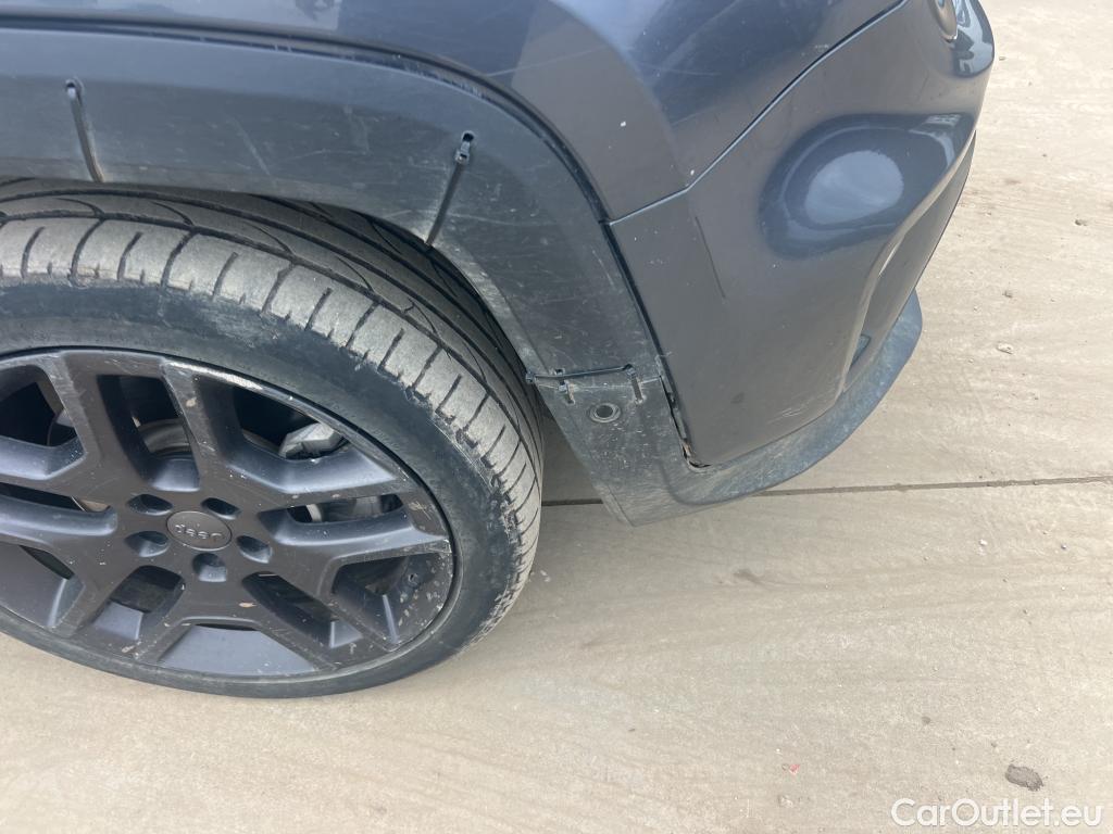  Jeep  Patriot JEEP Renegade / 2014 / 5P / todoterreno S 1.3 PHEV 177kW (240CV) AT AWD #1