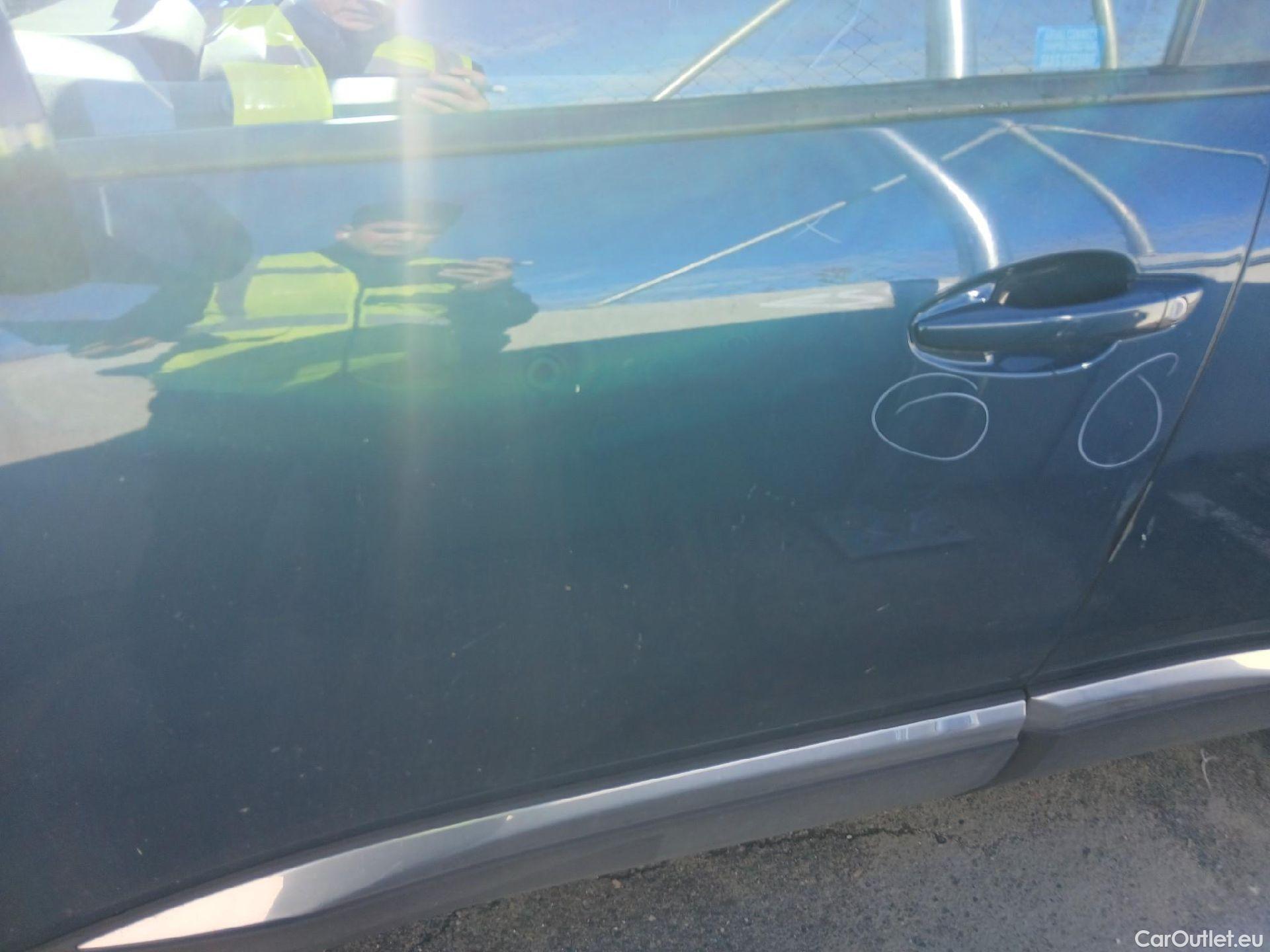  Peugeot  3008 PEUGEOT  / 2020 / 5P / todoterreno 1.5 BlueHDi 96kW (130CV) S&S Allure EAT8 #27